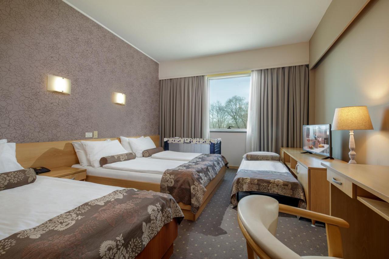 Hotel Zovko Zagreb Sesvete Kültér fotó